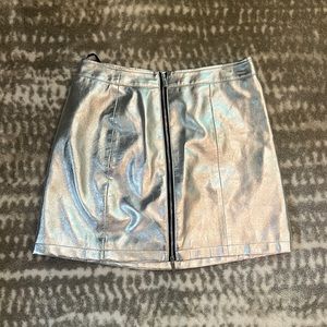 FRENCH CONNECTION SILVER SKIRT SIZE 6